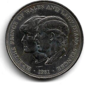 1981 Great Britain Charles & Diana Commemorative Crown Coin (b863-3)